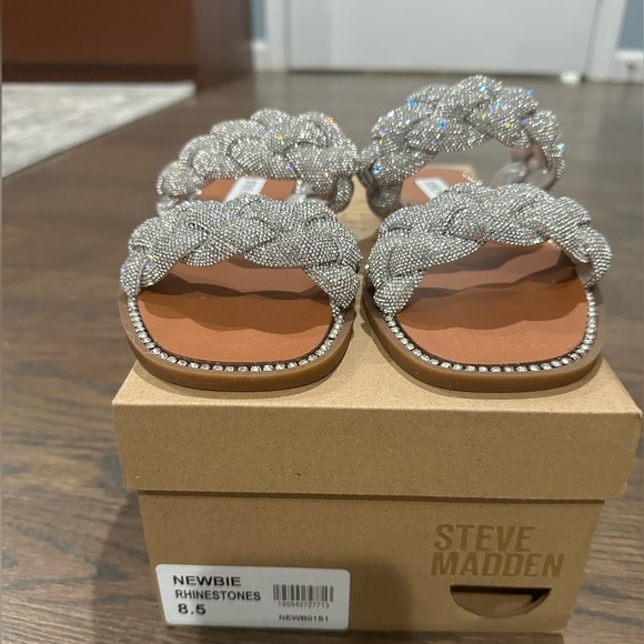 Steve Madden Newbie Rhinestone Sandals sz 8.5 - Picture 2 of 2